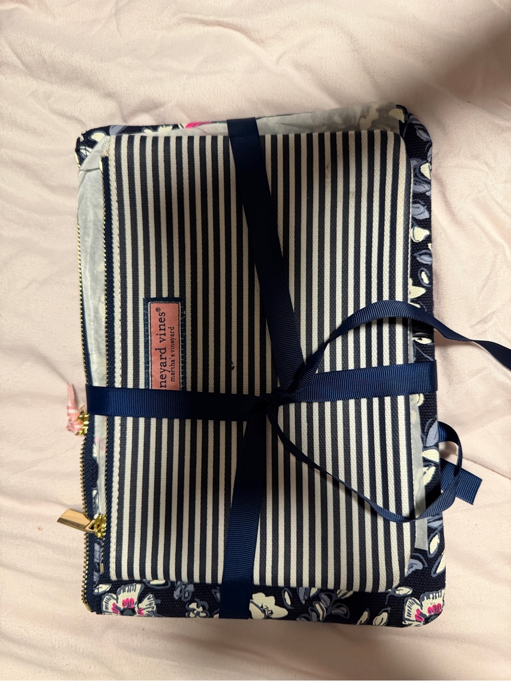 Vineyard Vines Navy & Cosmetic Pouch